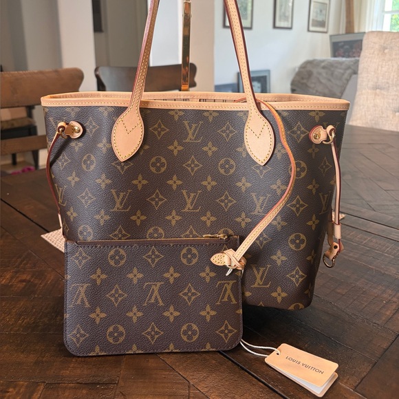 Louis Vuitton Handbags - Louis Vuitton Brown Monogram Canvas Tote with Vachetta Trim
